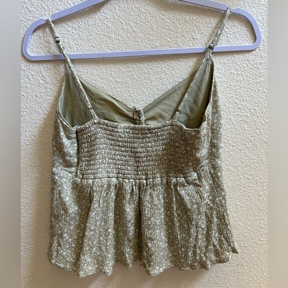 NWOT Abercrombie & Fitch Light Green Floral Camisole Size M - Picture 3 of 5